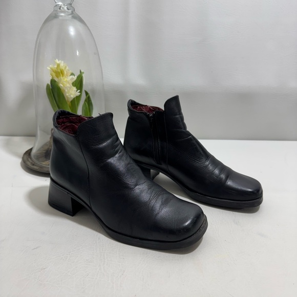 Santana Canada ankle boots - Picture 1 of 8